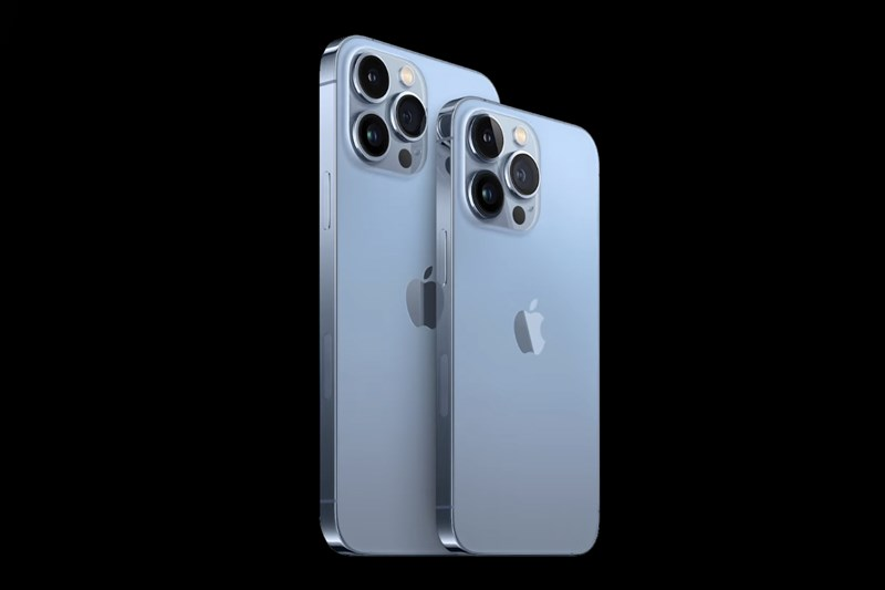 iPhone 14 và 14 Plus có cảm biến tương tự như iPhone 13 Pro và 13 Pro Max, nhưng không giống hệt nhau khiến ốp lưng của iPhone 14 lớn hơn một chút so với iPhone 13.