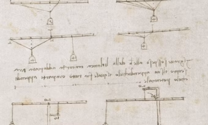 Một trong số đó có một số bản thảo của Leonardo gây chú ý với các nhà nghiên cứu. Các nhà nghiên cứu nhận ra rằng thiên tài toàn năng này đã nghĩ ra các thí nghiệm đặc biệt để chứng minh trọng lực là một dạng gia tốc.