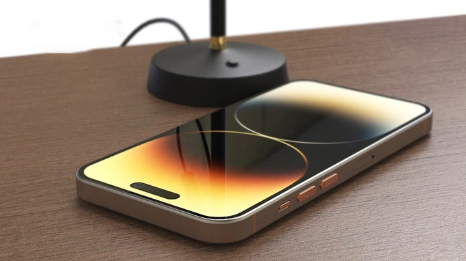 Trong cuộc họp với cổ đông của Apple vào tuần trước, CEO Tim Cook đã không loại trừ khả năng Apple có thể sẽ tăng giá iPhone trong tương lai. Ông nhấn mạnh rằng khách hàng có thể muốn trả nhiều tiền hơn để có được sản phẩm tốt hơn.