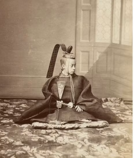 Chân dung của Tokugawa Akitake tại Paris, 1867.