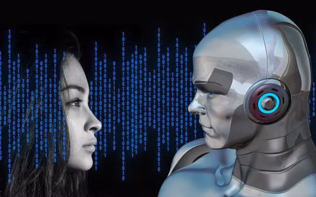 Theo Cher Gopman, huấn luyện viên hẹn hò và người sáng lập NYC Wingwoman, những phản hồi từ công cụ này quá dài, dùng nhiều biểu tượng cảm xúc. Trong một số trường hợp, nó trở nên khá đáng sợ để thu hút mối quan hệ yêu đương khả quan bởi những câu trả lời có phần kỳ quặc, thiếu tự nhiên.