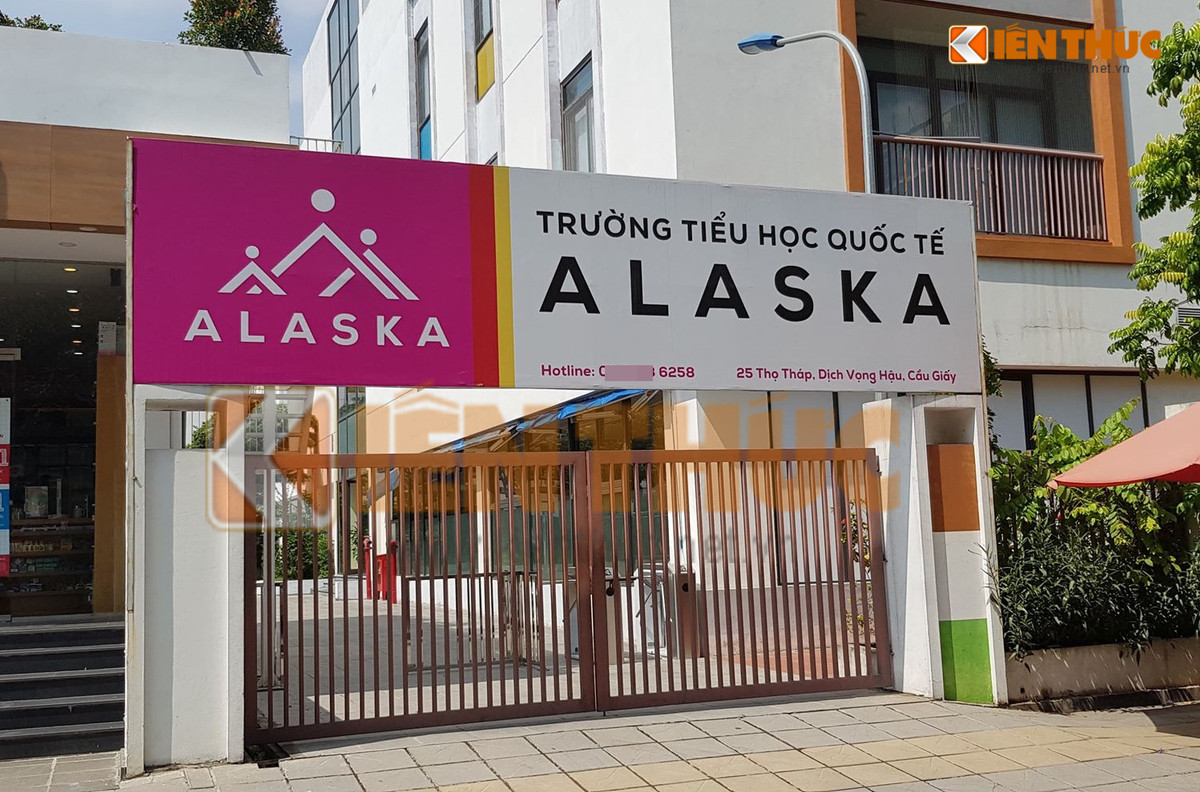 Truong quoc te Alaska bong dung xoa sach mac 