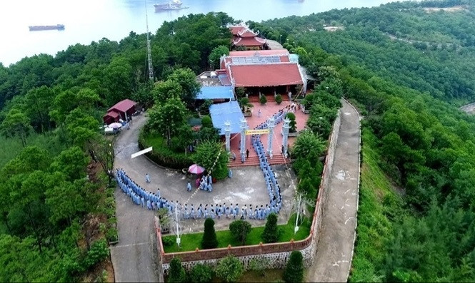 Vuong 'dai gia' nen chua cuong che biet phu trai phep o Bai Tu Long?