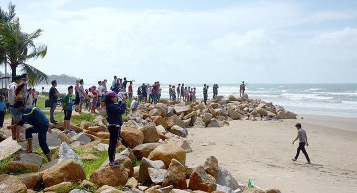 4 nguoi duoi nuoc o Binh Thuan: Vo thoat nan ngong tin chong mat tich-Hinh-2