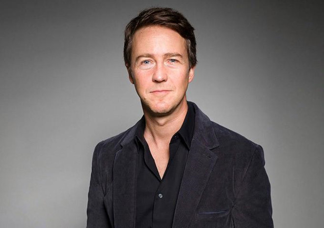Edward Norton là diễn viên điện ảnh danh tiếng người Mỹ, tham gia Vũ trụ Điện ảnh Marvel (MCU) với vai Hulk trong bộ phim The Incredible Hulk (2008). Tuy nhiên, nhân vật Hulk trong các phim còn lại của MCU được diễn viên Mark Ruffalo đảm nhận. Ảnh: Getty.