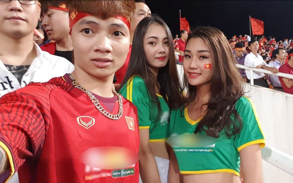 Sau Kha Banh, Tram Anh, ai dang quang ba co bac online o Viet Nam?-Hinh-2