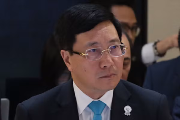 Phó Thủ tướng, Bộ trưởng Ngoại giao Phạm Bình Minh