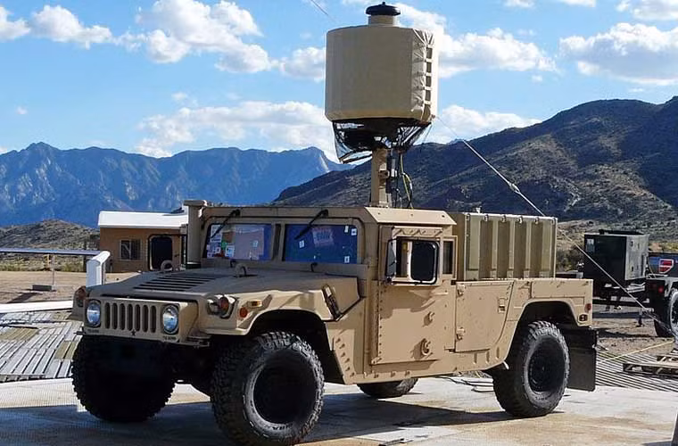 Trong lĩnh vực radar, Ukraine rất nổi danh trên thị trường khí tài thế giới khi đã sản xuất thành công các hệ thống radar bắt máy bay tàng hình Kolchuga. Nhưng gần đây, ngày 20/11/2014, Ukraine đã nhận chuyển giao 3 hệ thống radar định vị pháo binh AN/TPQ-48 từ Mỹ, và còn 14 bộ như thế đang được đặt hàng.