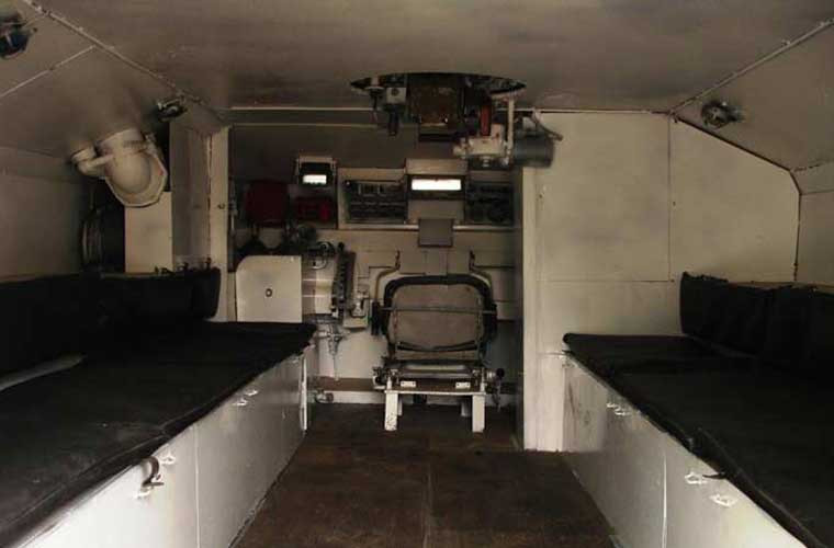 BMPV-64 được thiết kế cho nhiệm vụ chở quân và chi viện cho bộ binh tác chiến trong môi trường đô thị. Bên trong xe được bố trí lại để chở tối đa 12 binh sĩ cùng vũ khí.