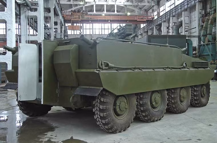 Khả năng chống đạn và kháng mìn của xe thiết giáp hạng nặng BMP-K-64 tương đương T-54/55 với việc bổ sung thêm giáp phản ứng nổ ERA. Vũ khí được trang bị đại liên 12,7mm hoặc pháo 30mm hoặc 90mm cùng tên lửa chống tăng.