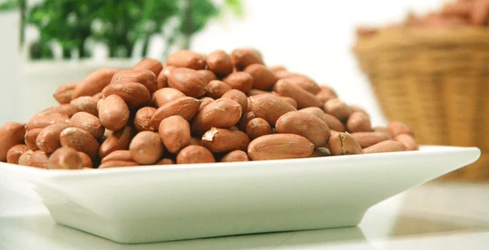 Lạc vốn là thực phẩm tốt cho gan, có thể ngăn ngừa bệnh gan nếu ăn đúng cách. Ảnh: ABLW.