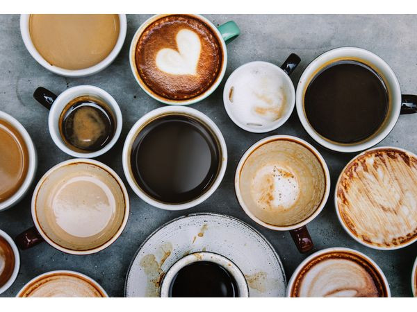 Hơn nữa, sữa còn giàu đạm chất lượng cao, vitamin A, vitamin D, sắt, kẽm và các chất khác, có thể kết hợp với cà phê để bổ sung dinh dưỡng, đáp ứng tốt hơn nhu cầu dinh dưỡng của cơ thể con người.