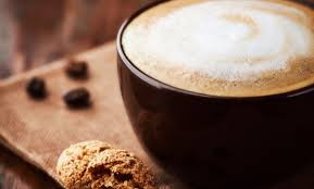 Tuy nhiên, lượng canxi mất đi do một tách cà phê gây ra là rất nhỏ, khoảng 4-5 mg, thêm một chút sữa vào cà phê về cơ bản có thể bù đắp được.