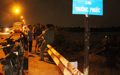 Vu lat ghe song Tac Vọ chòng nghèo cuu 3 mang nguoi-Hinh-3