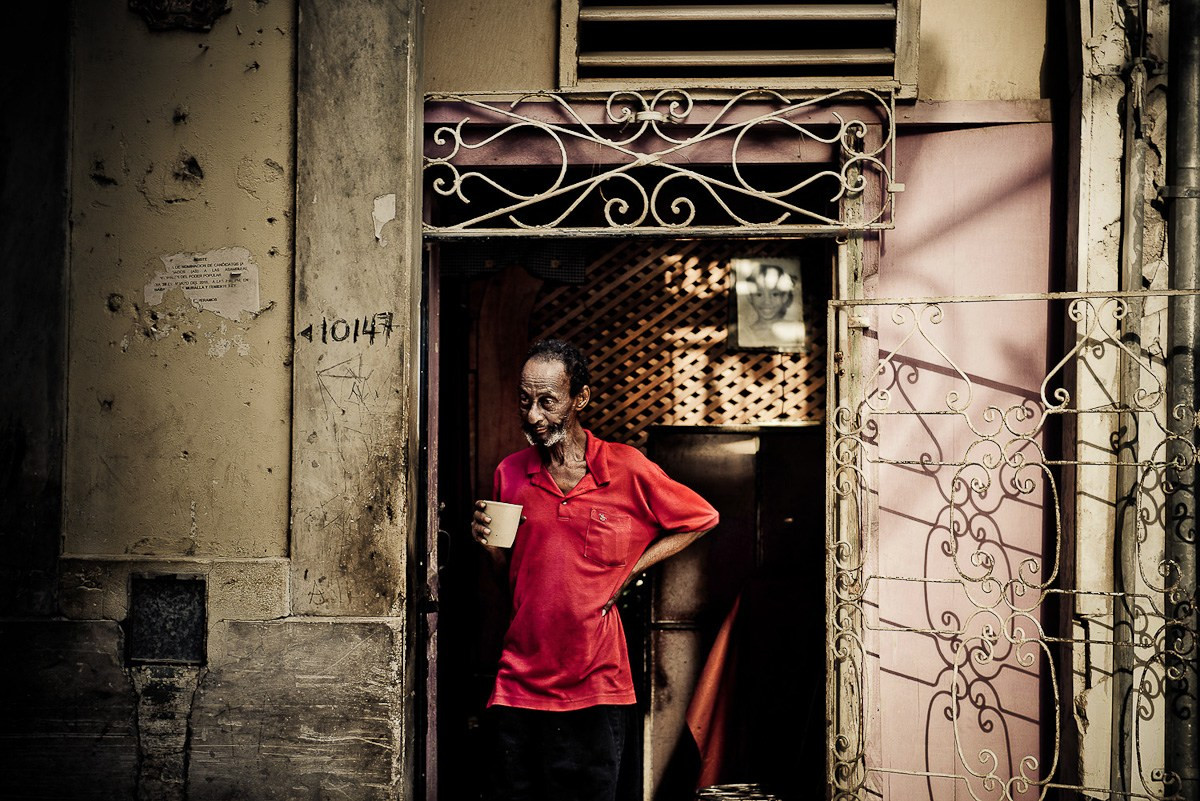 Các cửa hàng tuy nhỏ nhưng lại có sự ấm áp tuyệt vời, mang đến những nét văn hóa tập quán đặc trưng của thành phố này.