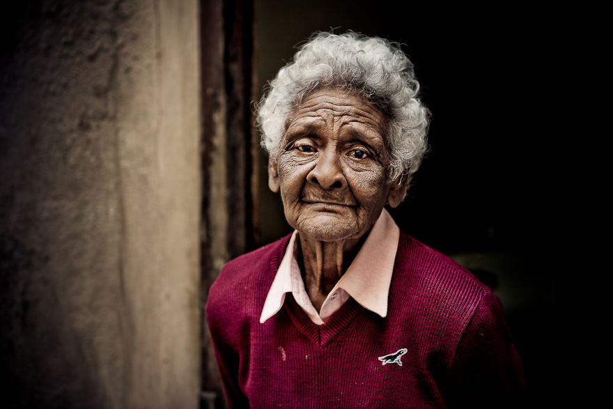 Đến với Havana du khách sẽ được di chuyển bằng những chiếc xe đầy màu sắc. Hình ảnh những chiếc xe ô tổ cổ điểm trang cho cuộc sống tươi đẹp ở Havana tạo nên một khung cảnh đẹp, là ấn tượng khó quên đối với du khách.