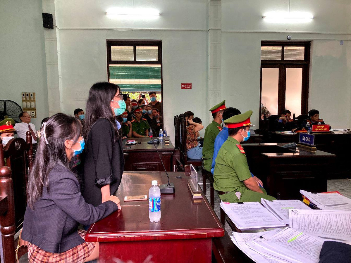 Xet xu bac si bi cao buoc hiep dam o Hue: De nghi dieu tra lai