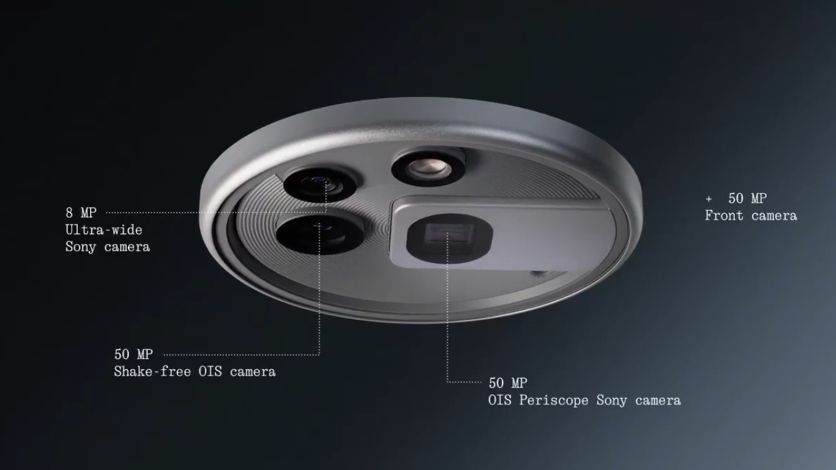 Không gian bên dưới cụm camera gần như trống rỗng, làm tăng cảm giác thiếu cân đối và tận dụng kém. (Ảnh: Xiaomiui)