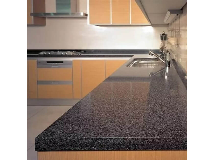 2. Tường gạch và đá: Các vật liệu như bê tông, gạch, đá hoa cương làm sóng wifi khó xuyên qua. Đặc biệt, nhà nhiều tầng thường có tín hiệu yếu ở một số khu vực. Để khắc phục, hãy đặt bộ phát wifi ở vị trí thông thoáng, tránh bị che khuất bởi tường.(Ảnh:Đá ốp lát Hà Thành)