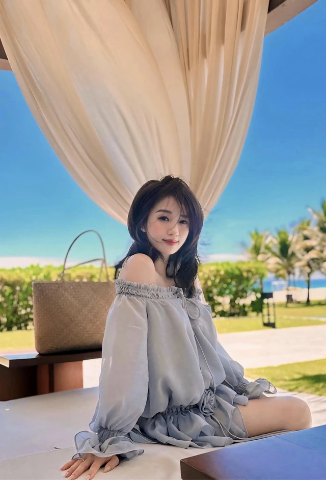 Sau 14 năm nổi tiếng, Hà Kim vẫn giữ được vẻ ngoài trẻ trung, vóc dáng thon gọn nhờ chế độ tập luyện và ăn uống khoa học. (Ảnh: FBNV)