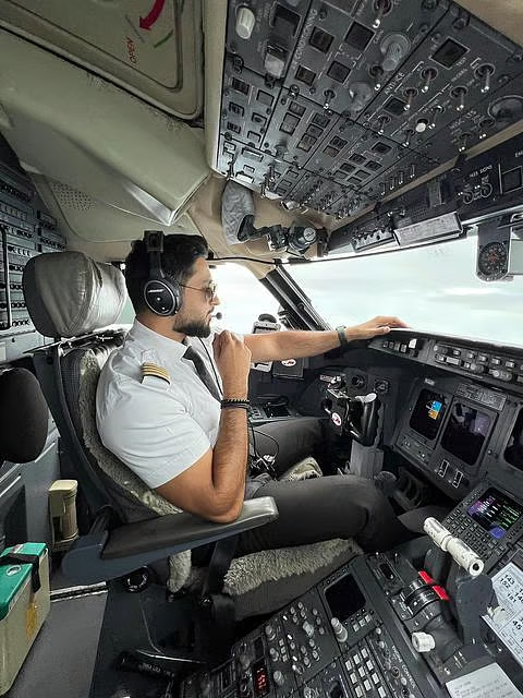 Nếu sự cố không nguy hiểm đến tính mạng, phi công sẽ dùng tín hiệu "Pan-Pan" thay vì "Mayday".(Ảnh: punjab kesari)