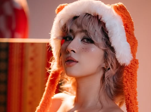 Mercury đã nhận được nhiều lời khen ngợi từ cộng đồng fan về sự táo bạo, sáng tạo và ngoại hình quyến rũ của cô. (Ảnh: IGNV)