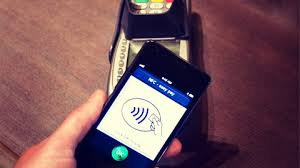 Khi nạn nhân cài đặt và đăng nhập vào ứng dụng này, điện thoại của họ có thể bị biến thành máy POS, cho phép quẹt thẻ và thực hiện giao dịch mà họ không hay biết. (Ảnh: Finextra Research)