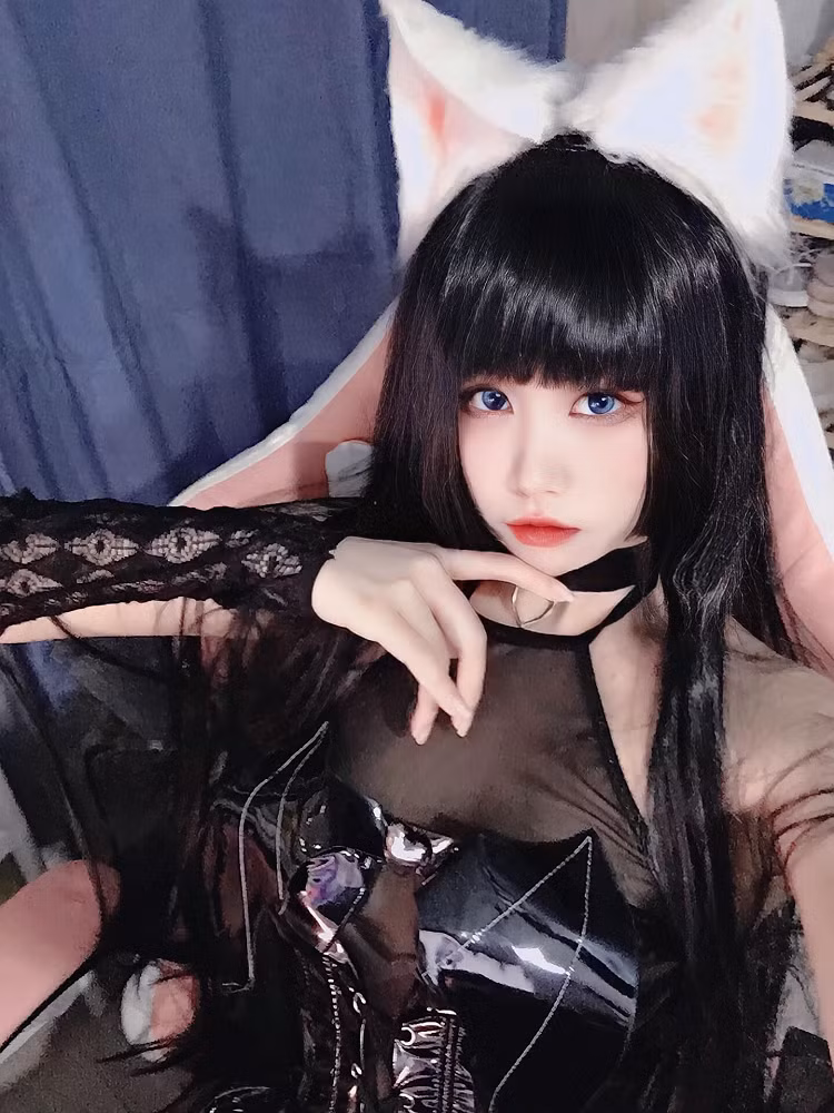 Mina là một coser kiêm streamer hoạt động sôi nổi, thường xuyên giao lưu với người hâm mộ. (Ảnh: FBNV)