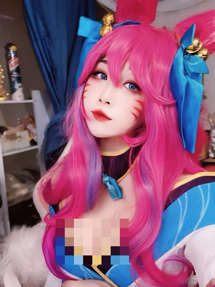 Vẻ đẹp ngoài đời thực của Mina càng khiến cô trở thành tâm điểm chú ý và được yêu mến nồng nhiệt. (Ảnh: FBNV)