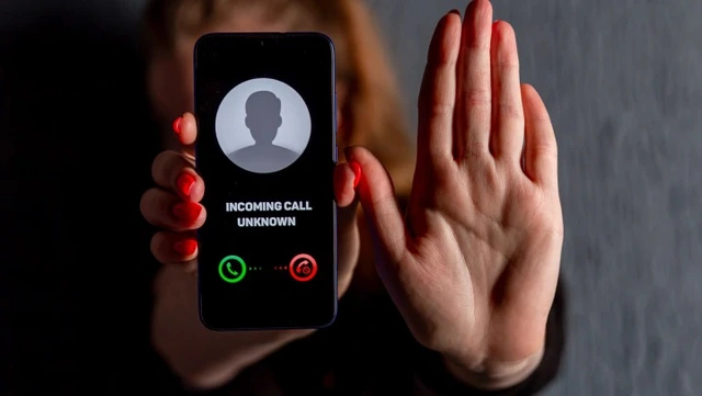 Trò lừa đảo này xuất phát từ Nhật Bản, gọi là "wangiri" (một hồi chuông và tắt máy), và hiện đang lan rộng trên toàn cầu. (Ảnh: Nhịp sống thị trường)