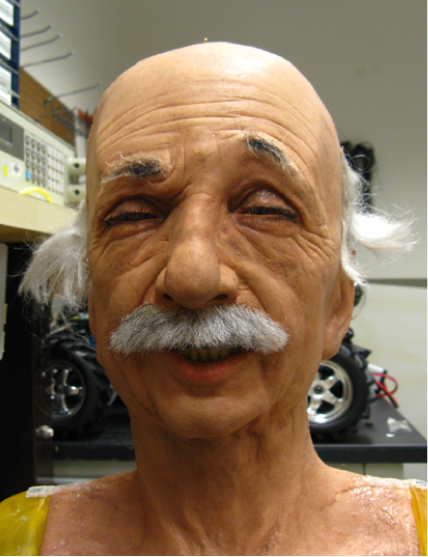 4. Robot hình người có thể cười, biểu cảm giống người thật và hỗ trợ trong nhiều lĩnh vực.(Ảnh: Jacobs School of Engineering)