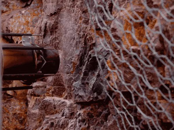 Quaise cũng có kế hoạch tận dụng cơ sở hạ tầng hiện có, như các nhà máy điện than, để chuyển đổi sang năng lượng địa nhiệt. (Ảnh: newatlas)