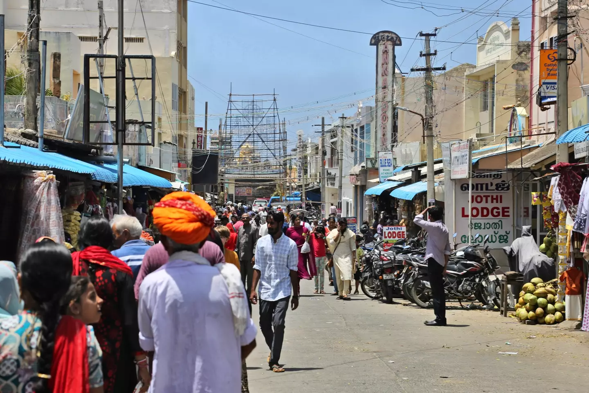 Để khắc phục, Google sử dụng các địa danh như công viên, trung tâm thương mại, trạm xăng thay vì tên đường, nhưng cách này vẫn không đảm bảo độ chính xác tuyệt đối.(Ảnh: markettimes)