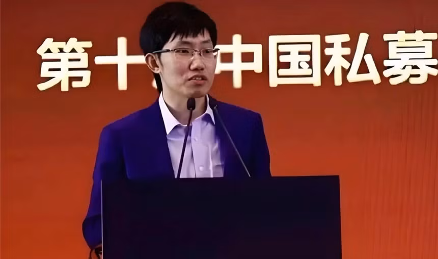 Khác với các CEO công nghệ nổi tiếng, Liang chọn cách sống kín tiếng và ít xuất hiện trên truyền thông. (Ảnh: Baidu)