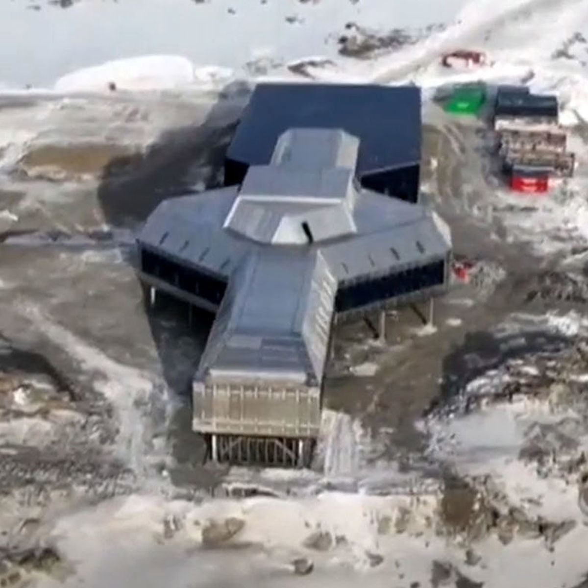 Hệ thống năng lượng hydro tiên tiến giúp cung cấp điện liên tục trong 14 ngày vào ban đêm vùng cực.(Ảnh: 9News)