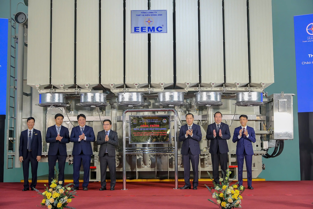 Đây là thành tựu quan trọng giúp Việt Nam làm chủ công nghệ chế tạo máy biến áp siêu cao áp, một lĩnh vực vốn chỉ có rất ít quốc gia trên thế giới thực hiện được. (Ảnh: dnse)