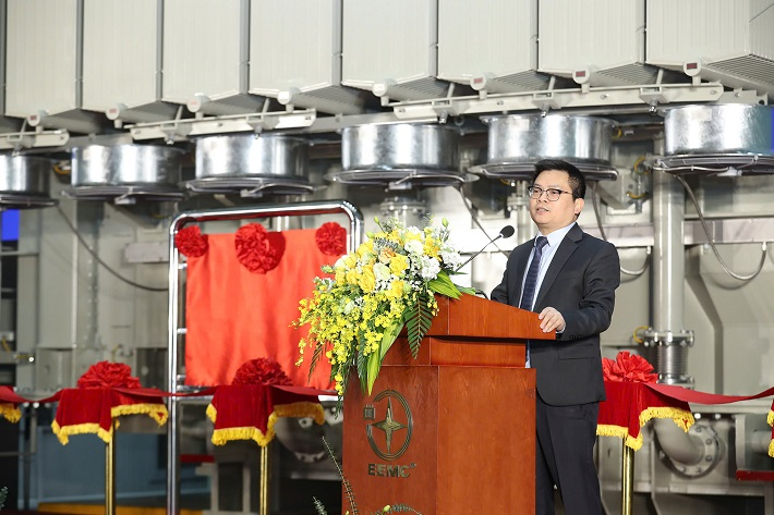 EEMC cũng đã xuất khẩu máy biến áp 70MVA 132kV sang Australia, mở ra cơ hội cạnh tranh trên thị trường quốc tế. Trong bối cảnh thế giới thiếu hụt máy biến áp công suất lớn, Việt Nam có tiềm năng trở thành nhà cung cấp quan trọng trong lĩnh vực này. (Ảnh: Công thương)