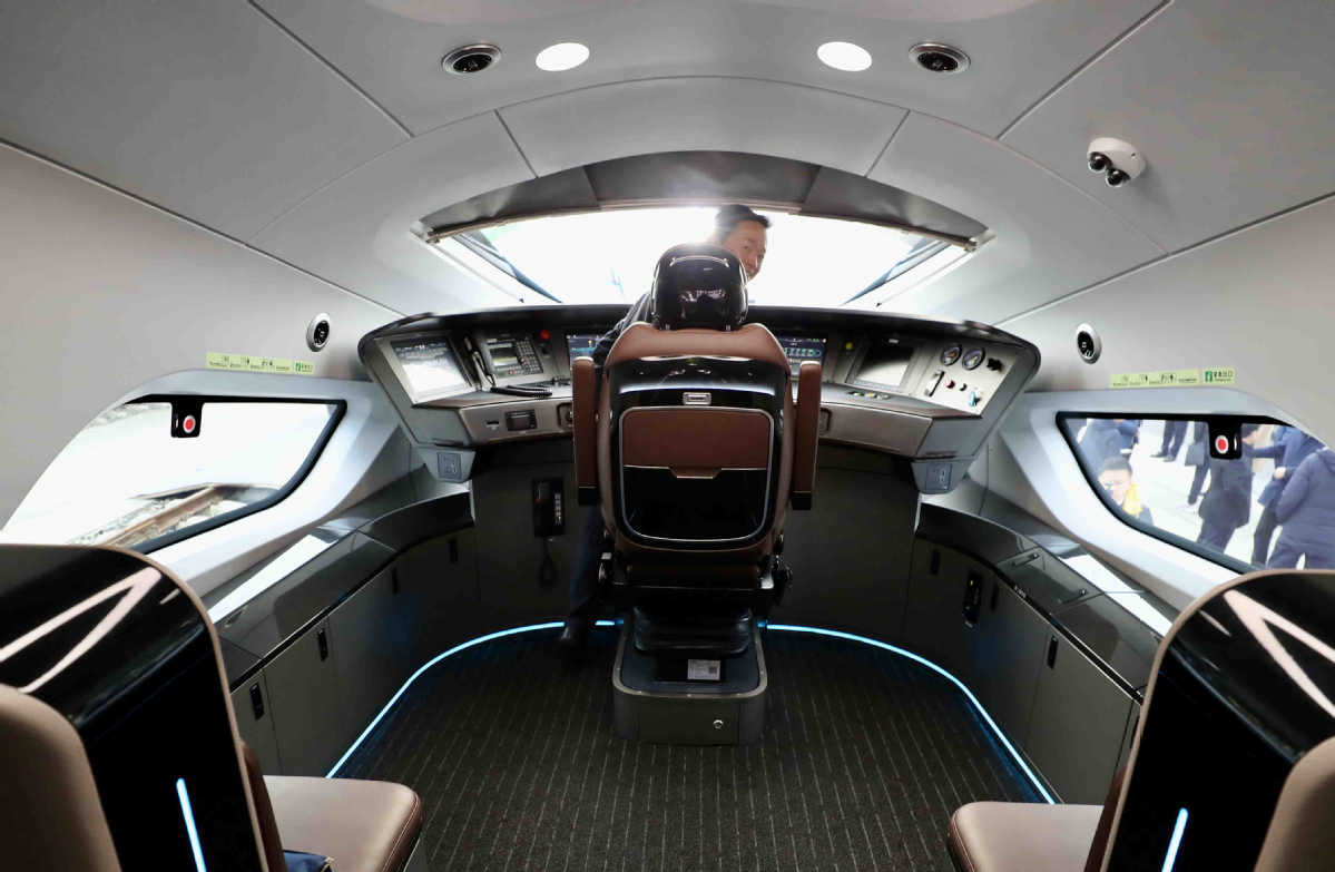 Trung Quốc đã chi hơn 500 tỷ USD trong 5 năm qua để mở rộng hệ thống đường sắt cao tốc, hiện đã dài gần 50.000 km. (Ảnh: China Daily)