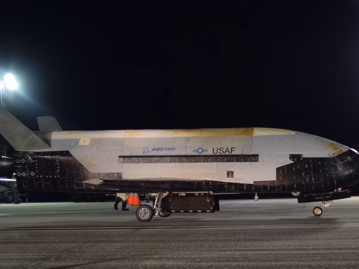 X-37B được coi là một phần quan trọng trong chiến lược quốc phòng và thăm dò không gian của Mỹ.(Ảnh: Mashable)