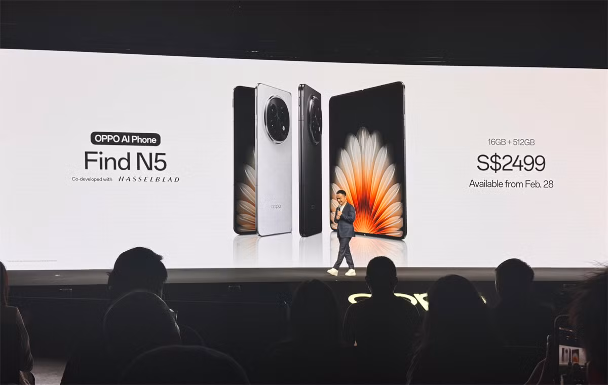 Oppo công bố giá toàn cầu 2.500 SGD (47 triệu đồng) và dự kiến bán tại Việt Nam vào cuối tháng 3. (Ảnh: HWZ)