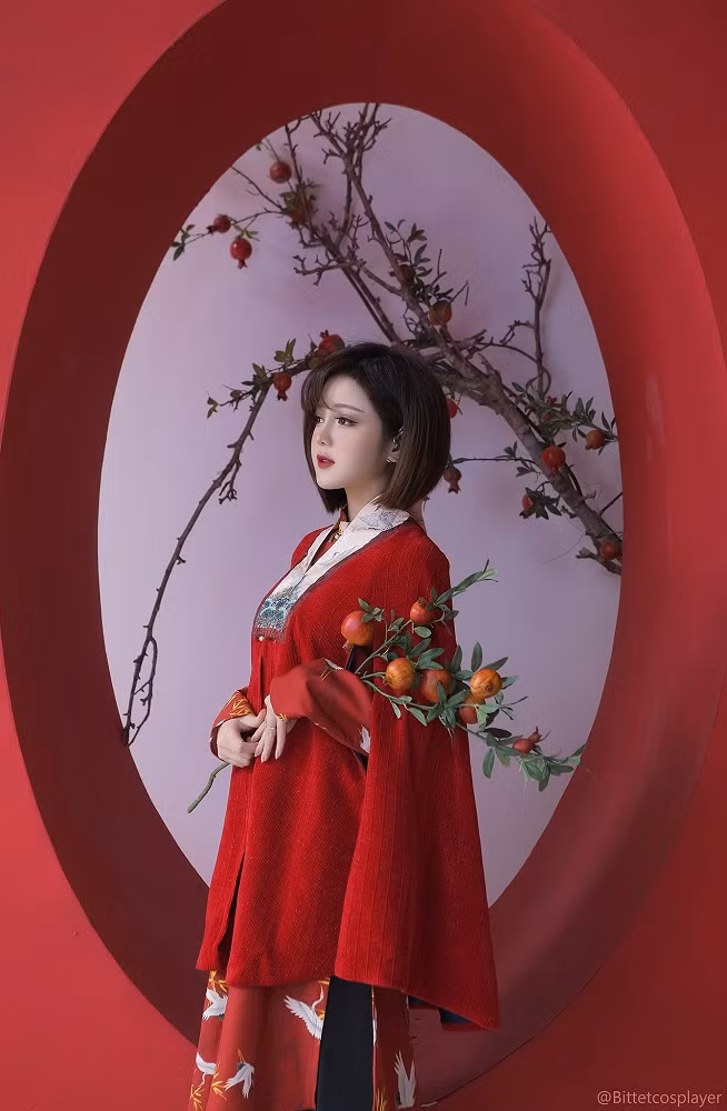 Hiện tại, nữ streamer đang tập trung vào công việc sáng tạo nội dung và lĩnh vực làm đẹp. Với kinh nghiệm cosplay và phong cách đa dạng, cô đã chuyển hướng sang lĩnh vực makeup, đồng thời xây dựng thương hiệu cá nhân trong ngành này. Fanpage Trang Đỗ Makeup của cô cũng nhận được sự ủng hộ lớn từ người hâm mộ. (Ảnh: FBNV)