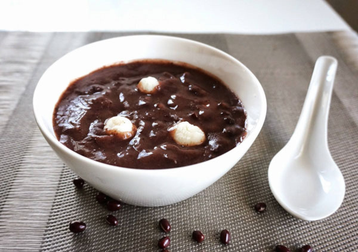 Thuc pham mau den giup giu am co the va tang cuong mien dich mua lanh