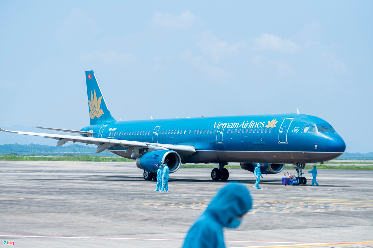 Hai chuyến bay này nằm trong chương trình thí điểm " hộ chiếu vaccine" của Bộ Y tế. Hình ảnh tại Cảng hàng không quốc tế Vân Đồn, Quảng Ninh, trưa 12/9.