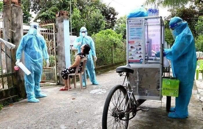 Mới đây trên MXH xuất hiện khá nhiều hình ảnh xe xét nghiệm lưu động COVID lưu động vô cùng độc đáo. Ảnh: Facebook