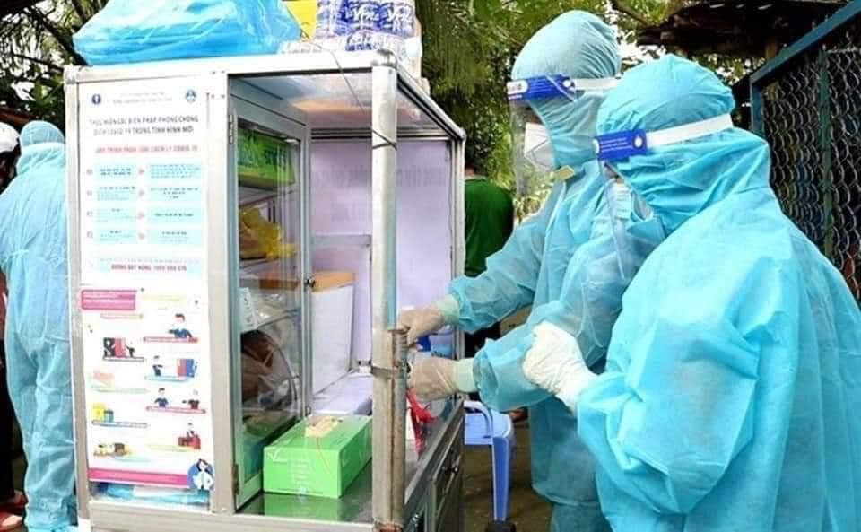 Những chiếc xe xét nghiệm COVID này nhanh chóng khiến netizen đứng ngồi không yên, bàn tán xôn xao khắp một vùng trời bởi sự độc đáo mà khó ai nghĩ ra. Ảnh: Facebook