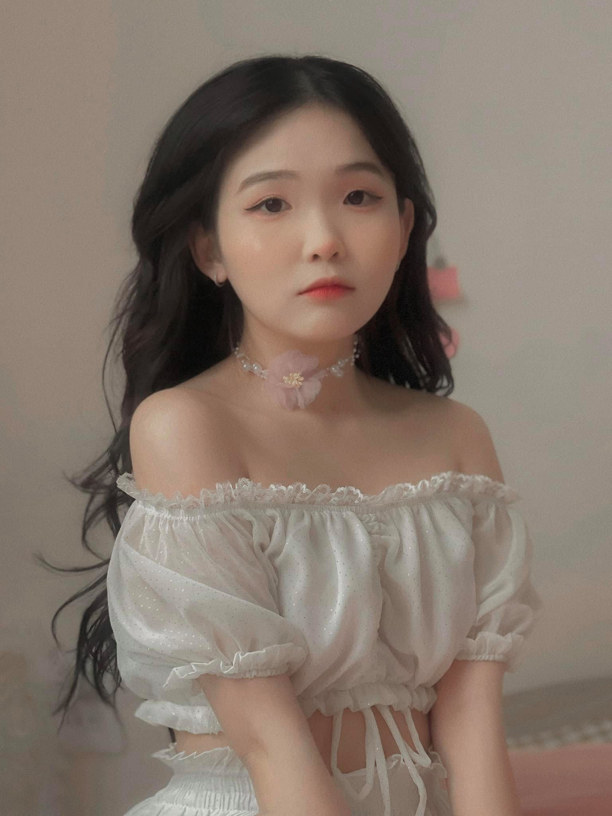 Trên mạng xã hội, mỗi lần cô xuất hiện đều nhận được không ít những lời khen từ cộng đồng mạng.