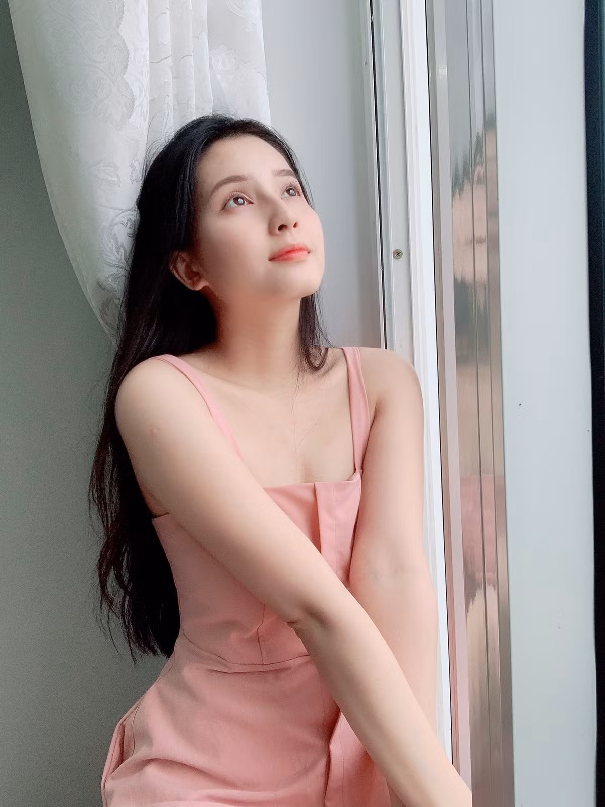 Có lẽ vì trước đó Thiên An bị tấn công liên tục, ngoài bị report thì Thiên An còn gặp không ít rắc rối khi có nhiều fan của Jack để lại bình luận thô tục, xúc phạm 2 mẹ con nên cô muốn tìm "nhà mới" trên MXH để tránh mọi lời không hay ho.