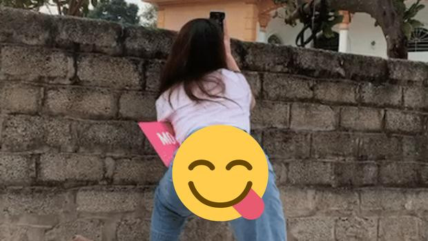 Mới đây, bạn gái tin đồn Quang Hải lại tiếp tục gây chú ý khi đăng tải đoạn video đang hóng chuyện nhà hàng xóm trên trang cá nhân TikTok. Cụ thể, cô nàng đã đứng ngoài hàng rào để quay video chuyện nhà hàng xóm.