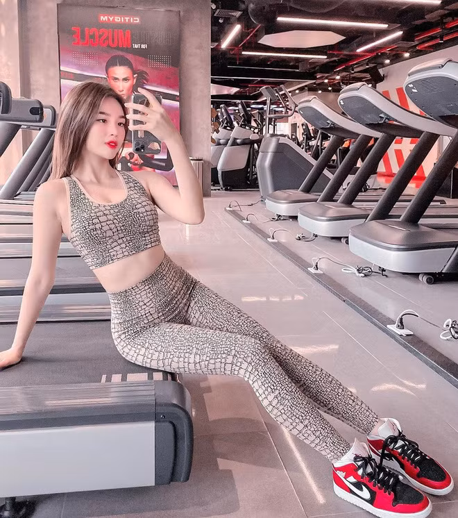 Thời gian dịch bệnh Mai lại nắm bắt và coi đây là thời điểm để triển khai nhiều kế hoạch riêng, chẳng hạn như lên dự định kinh doanh, phát triển kênh TikTok, xây dựng hình ảnh chỉn chu nhất trên Instagram.