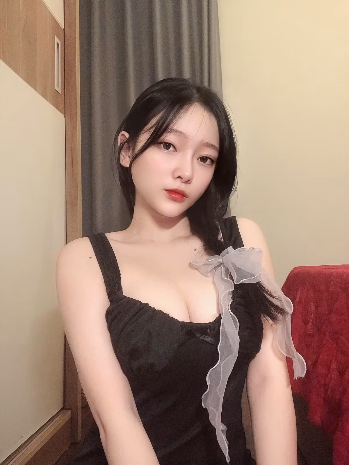 Ngoài Trang Lucy, Hoàng Nguyễn Linh Chi sinh năm 2002 cũng là hot girl Lạng Sơn nổi đình đám.